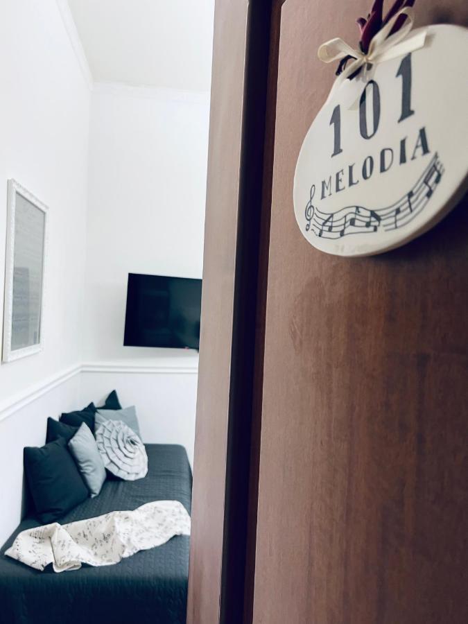 Miluar - Centro Storico - Lungo La Via Della Musica Bed & Breakfast Napoli Ngoại thất bức ảnh