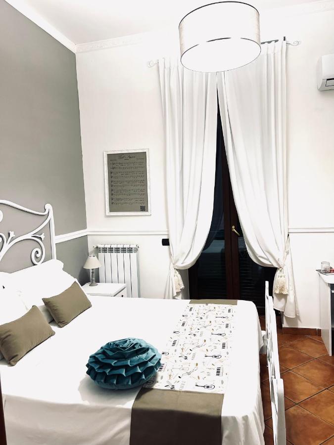 Miluar - Centro Storico - Lungo La Via Della Musica Bed & Breakfast Napoli Ngoại thất bức ảnh